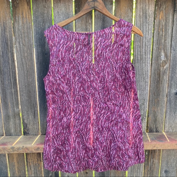 5/$20 Eddie Bauer Pink/maroon floral sleeveless top sz M - Picture 6 of 10
